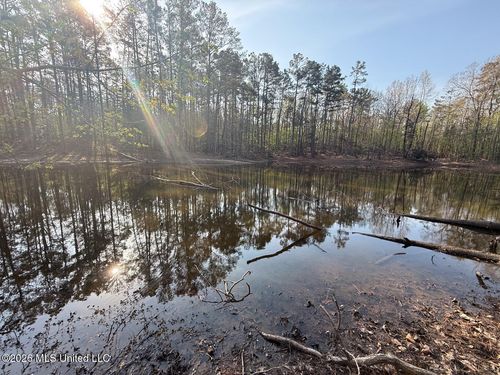 674 E J Henry Road, Grenada, MS, 38901 | Card Image