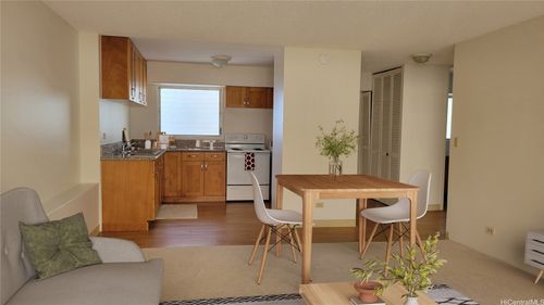 apt-203-1658 Liholiho St, Honolulu, HI, 96822-2968 | Card Image