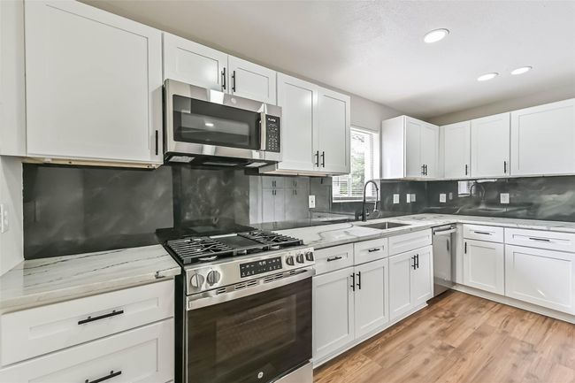 18330 Cape Bahamas Ln, House other with 4 bedrooms, 3 bathrooms and 2 parking in Houston TX | Image 16