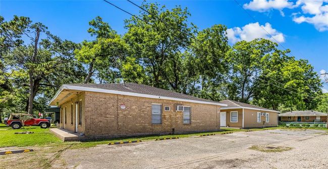 Parking lot | Image 6