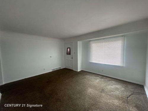 1418 Blueberry Ln, Flint, MI, 48507-5329 | Card Image