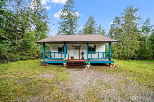 11508 Claussen Rd, Anderson Island, WA, 98303-8738 | Card Image
