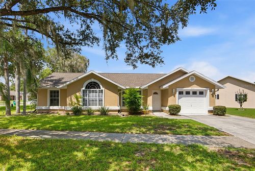 37117 Foxrun Pl, ZEPHYRHILLS, FL, 33542-0637 | Card Image