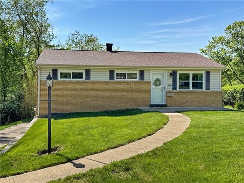 550 Brushglen Ln., Pleasant Hills, PA, 15236 | Card Image
