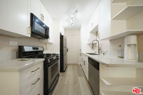 apt-216-421 S La Fayette Park Pl, Los Angeles, CA, 90057-1630 | Card Image