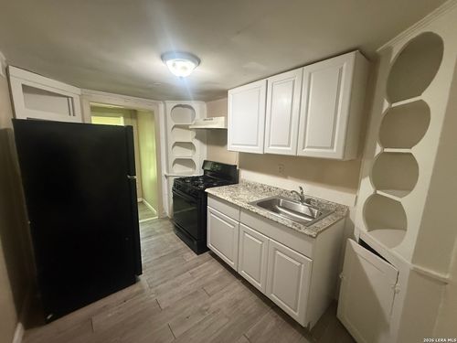 c-314 N Nueces, San Antonio, TX, 78207-3429 | Card Image