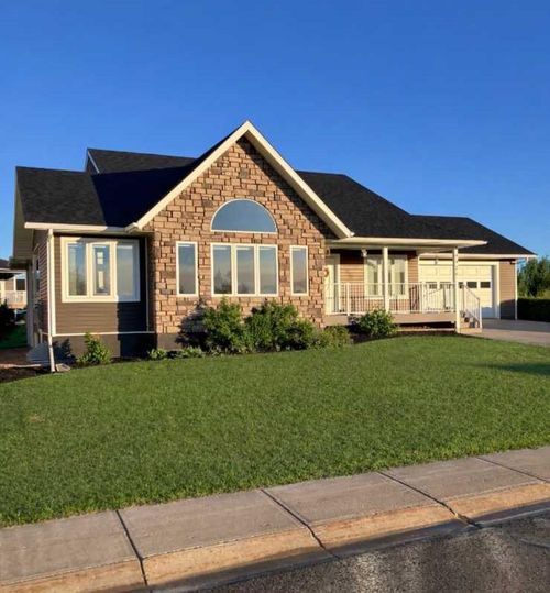 9926 110 Street, La Crete, AB, T0H2H0 | Card Image