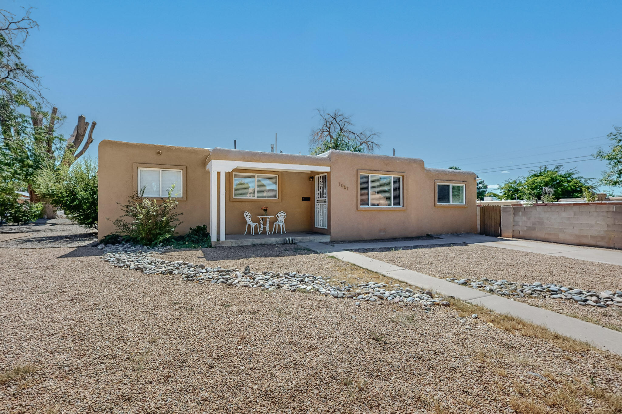 Dakota St, Albuquerque, NM 87108
