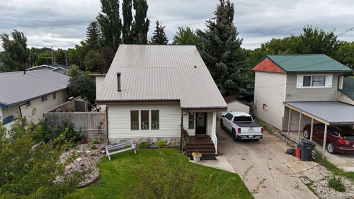 28 W Harker Avenue, Magrath, AB, T0K1J0 | Card Image