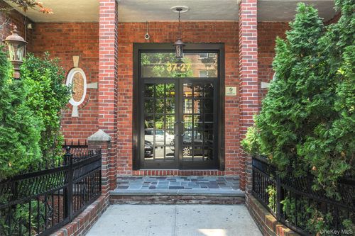 apt-4g-3727 86th St, Jackson Heights, NY, 11372-7426 | Card Image