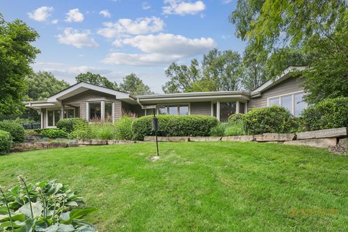501 Lakepoint Drive, Barrington, IL, 60010 | Card Image