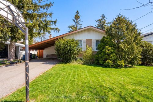 84 Hadrian Dr, Etobicoke, ON, M9W1V4 | Card Image