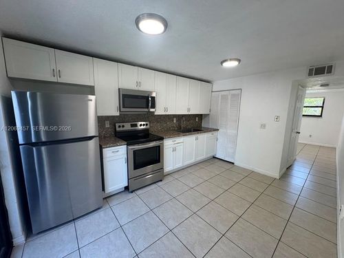 10-3011 Sw 1st Ave, Miami, FL, 33129-2755 | Card Image
