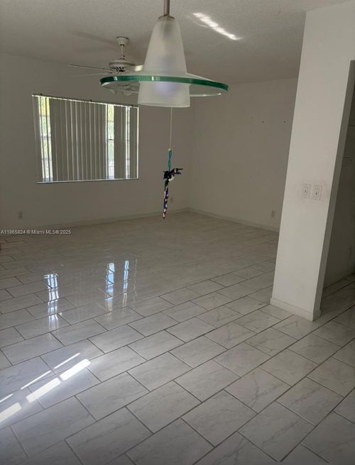 m-602 Flanders M, Delray Beach, FL, 33484-5205 | Card Image