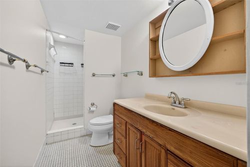 219-219 Palmetto Ct, OLDSMAR, FL, 34677-6119 | Card Image