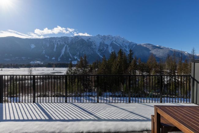 14 - 4000 Sunstone Way, Home with 3 bedrooms, 2 bathrooms and 2 parking in Pemberton BC | Image 11