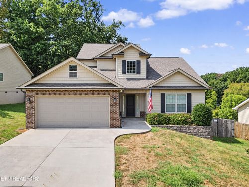 813 Mackenzie Dr, Maryville, TN, 37804-4946 | Card Image