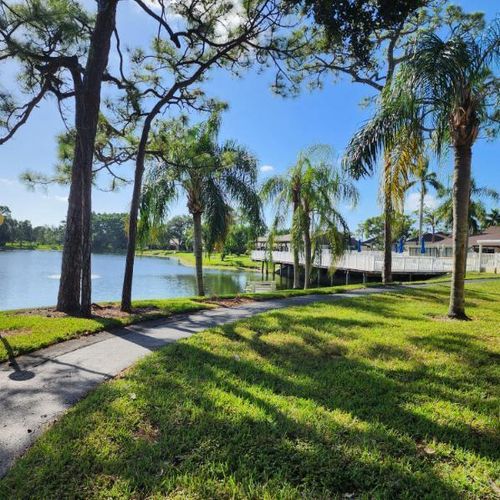 d2-435 Pine Glen Ln, Greenacres, FL, 33463-8533 | Card Image