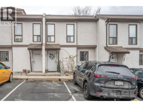 27-80 Green Ave E, Penticton, BC, V2A7P4 | Card Image