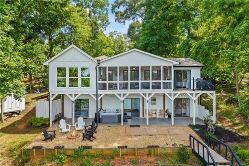 214 Sugar Cane Dr, Hartwell, GA, 30643-2572 | Card Image