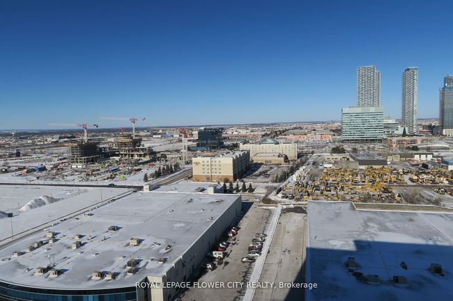 1715 - 10 Honeycrisp Cres, Condo with 2 bedrooms, 1 bathrooms and null parking in Vaughan ON | Image 23