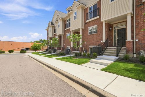 39-25550 Grandview Ln, Novi, MI, 48375-1866 | Card Image