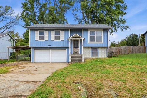 221 W 6th St, Auburn, KS, 66402-9629 | Card Image