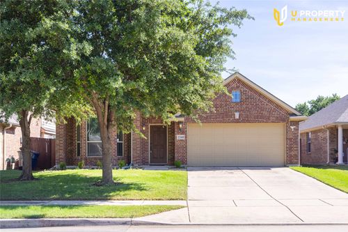 2340 Aurora Dr, Little Elm, TX, 75068-7640 | Card Image