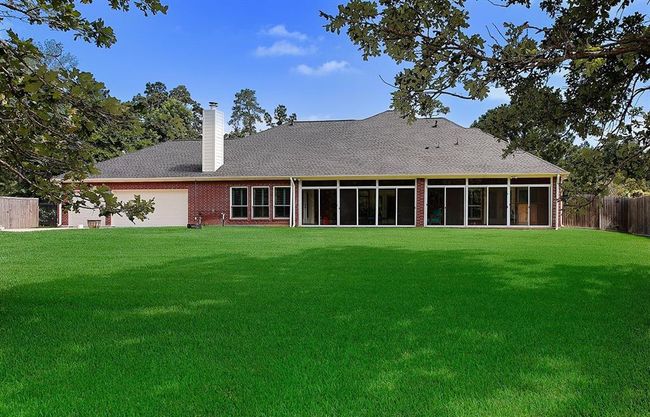 Spacious Backyard | Image 29