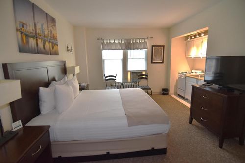 312-1028 E Juneau Avenue, Milwaukee, WI, 53202 | Card Image