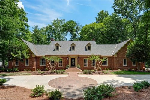 2706 Lake Forest Dr, Greensboro, NC, 27408-3805 | Card Image