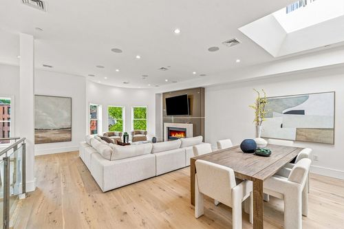 ph-431 Marlborough St, Boston, MA, 02115-1231 | Card Image