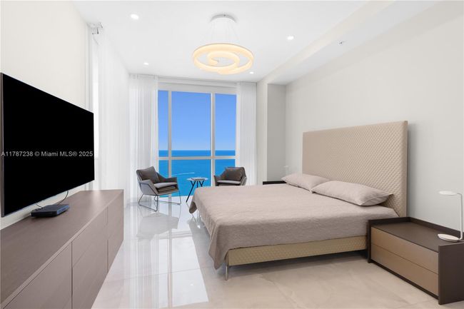 APT-4606 - 18201 Collins Ave, Condo with 2 bedrooms, 3 bathrooms and null parking in Sunny Isles Beach FL | Image 19
