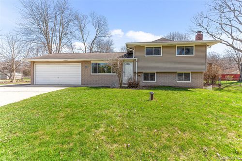 25690 Glamorgan, Novi, MI, 48374-2320 | Card Image