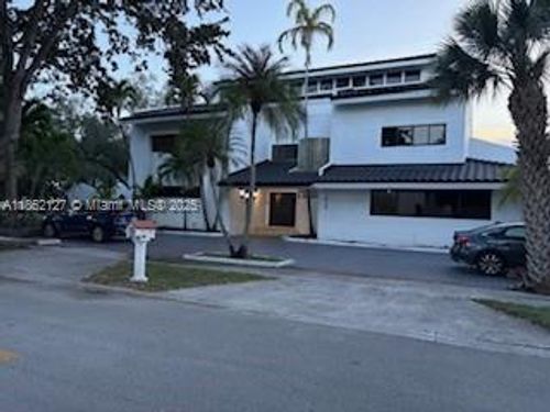 16720 Nw 78th Pl, Miami Lakes, FL, 33016-3403 | Card Image