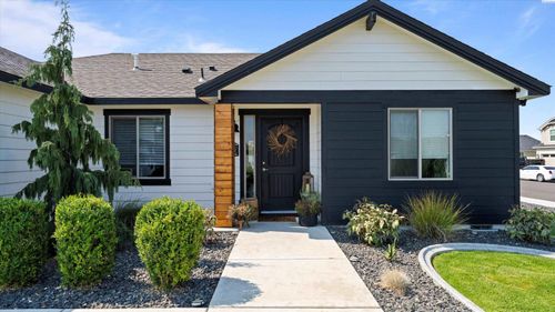 7810 Cassiar Dr, Pasco, WA, 99301-1333 | Card Image