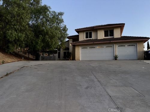 21725 Winding Rd, Moreno Valley, CA, 92557-8506 | Card Image