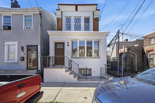 4711 Melrose St, PHILADELPHIA, PA, 19137-1110 | Card Image