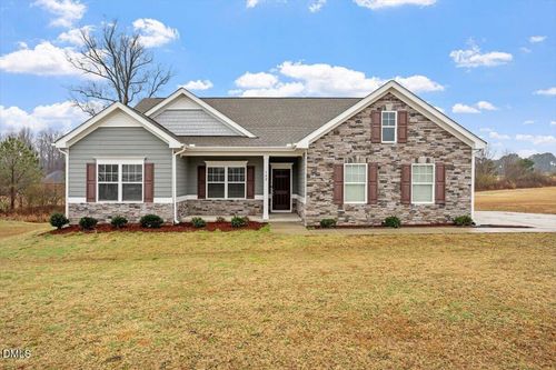 142 Planters Ln, Coats, NC, 27521-8615 | Card Image