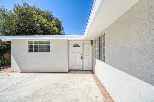 7831 Capistrano Ave, West Hills, CA, 91304-4602 | Card Image