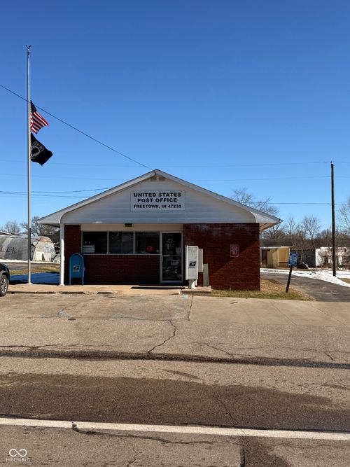 6683 N Union St, Freetown, IN, 47235-8503 | Card Image