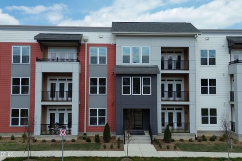 300-400 Blackwell Dr, Chapel Hill, NC, 27514-7466 | Card Image