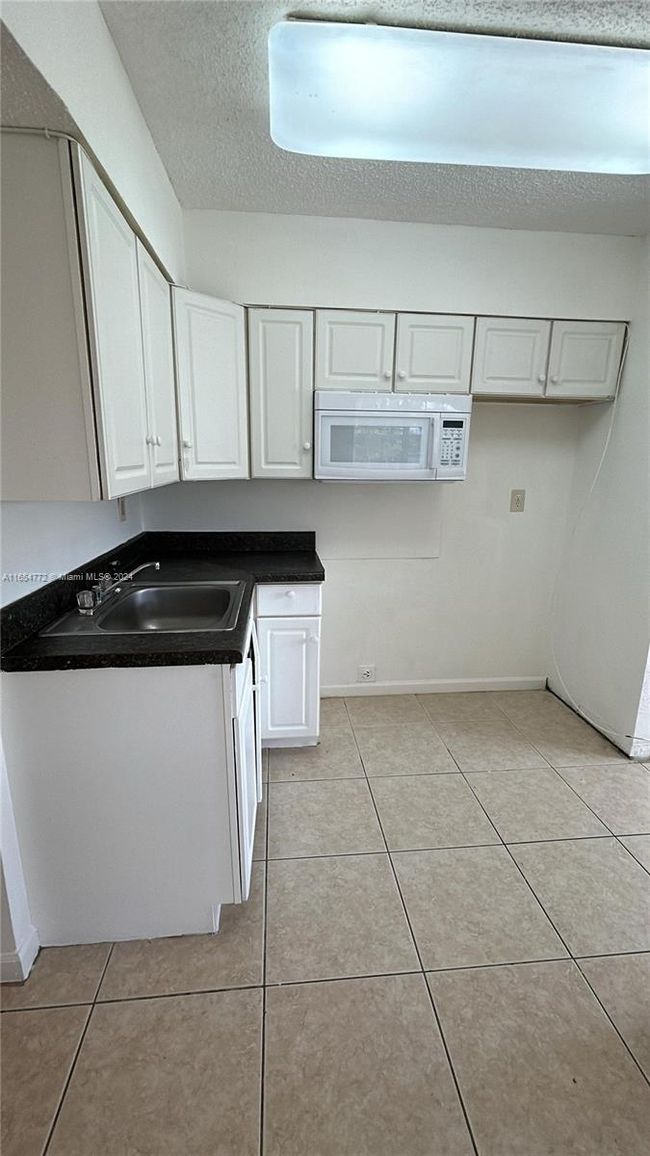 APT-2 - 978 Sw 10 Th Dr, Condo with 1 bedrooms, 1 bathrooms and null parking in Pompano Beach FL | Image 10