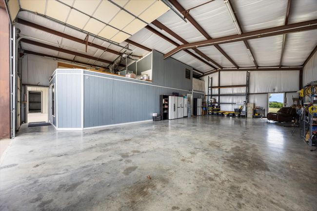 View of garage | Image 10