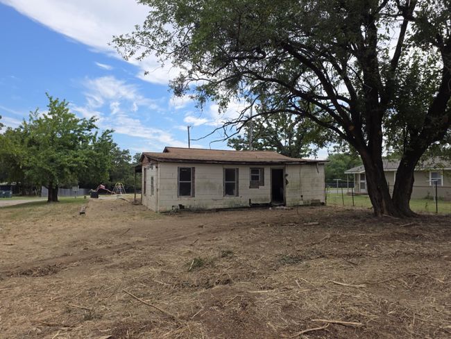 Rear view of house | Image 8
