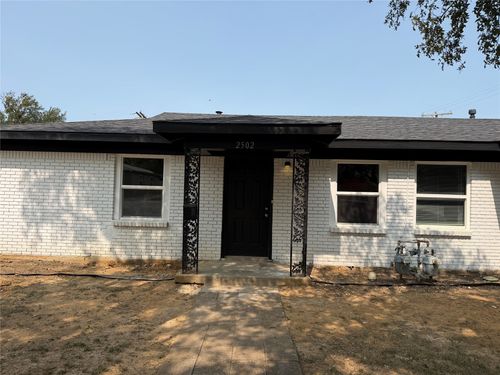 2502 Normont Cir, Fort Worth, TX, 76103-3216 | Card Image