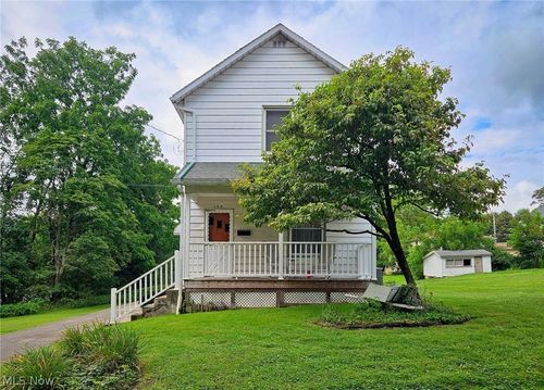 144 Oakview Ave, Struthers, OH, 44471-2363 | Card Image