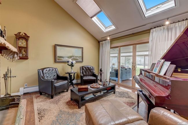 117 Lakeland Ave, House other with 4 bedrooms, 3 bathrooms and null parking in Patchogue NY | Image 5