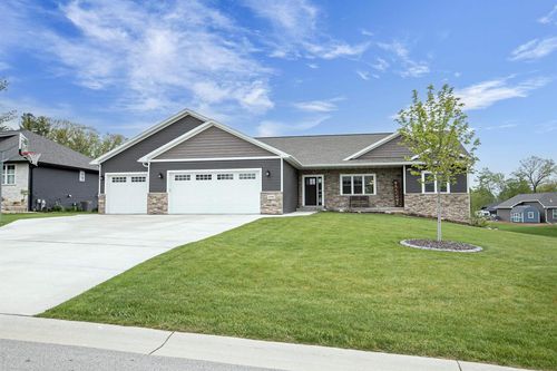2128 Clover Field Drive, SUAMICO, WI, 54313 | Card Image
