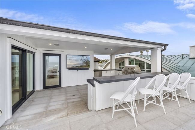 2148 E Oceanfront, House other with 5 bedrooms, 5 bathrooms and 3 parking in Newport Beach CA | Image 56